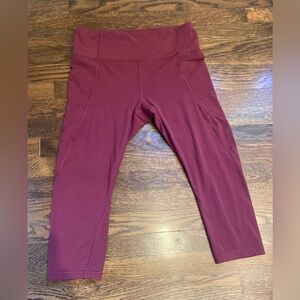 Athleta cropped leggings with pockets